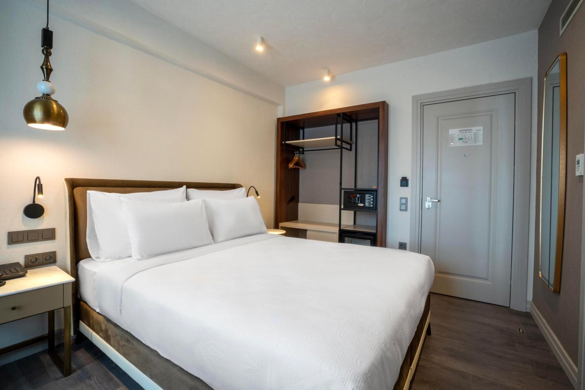 Smart And Simple Hotel Karakoy อิสตันบูล ภายนอก รูปภาพ